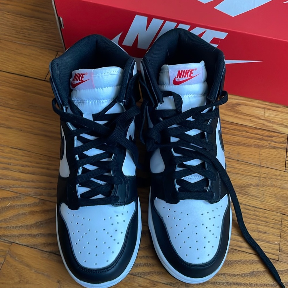 Women Nike Dunk High size 9